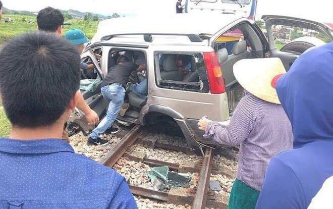 Vụ tàu hỏa tông 4 người thương vong:  ‘Nhiều người dân đã kêu có tàu tới nhưng tài xế không nghe thấy’