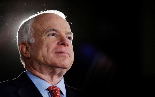Thượng nghị sĩ John McCain qua đời ở tuổi 81