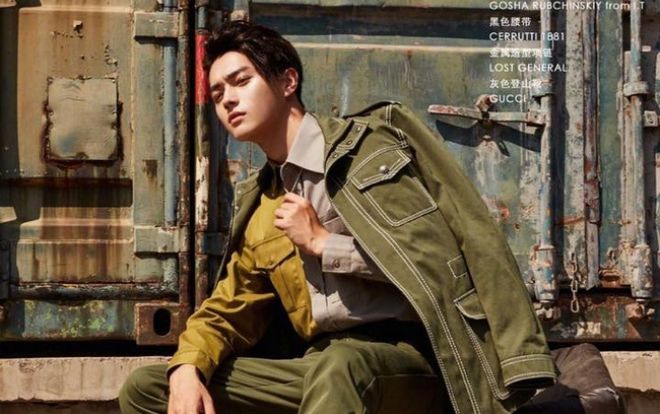 Phú Sát Phó Hằng khí chất ngời ngời chuẩn nam thần khi làm mẫu cho tạp chí