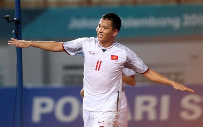 Vũ Như Thành: 'Văn Quyết kiến tạo, Anh Đức ghi bàn, U23 Việt Nam loại Syria'