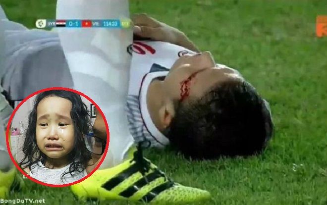 Bé gái 4 tuổi khóc nức nở như bị đánh khi thấy Quang Hải, Duy Mạnh bị thương trên sân cỏ