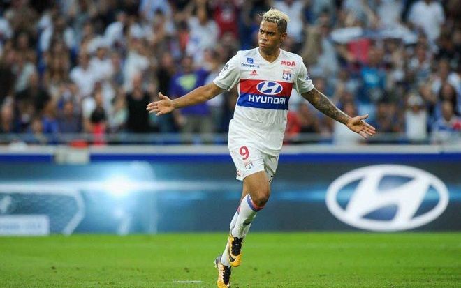 Real Madrid mua lại cầu thủ lò Castilla để thay thế Ronaldo