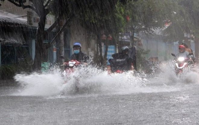 Xuất hiện vùng thấp khiến tình trạng mưa ngâu ở miền Bắc tiếp tục kéo dài