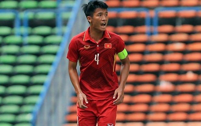 Trung vệ Bùi Tiến Dũng tặng mẹ 1 tỷ đồng trả nợ xây nhà