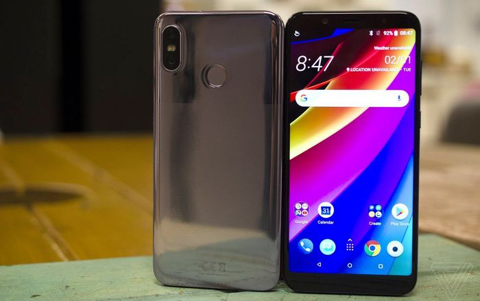 HTC ra mắt U12 Life với thiết kế hấp dẫn, giá tầm trung