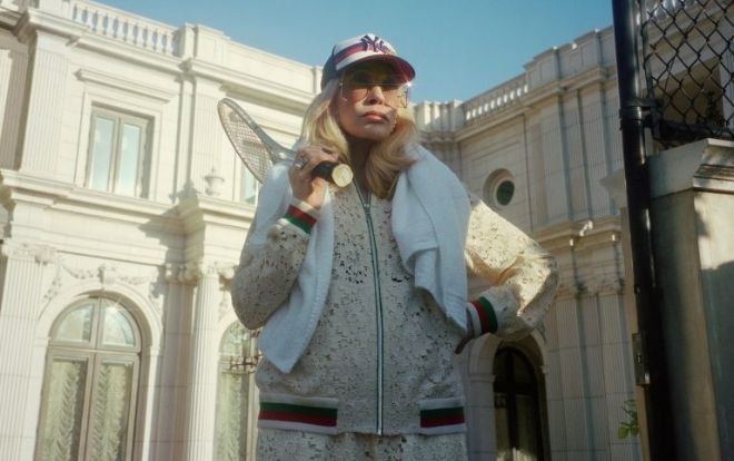 Gừng càng già càng cay, dàn mẫu 90 tuổi gây thích thú và sửng sốt cho người hâm mộ