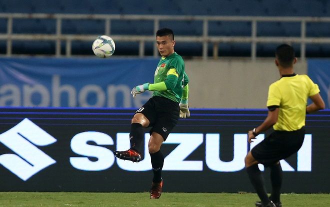 U23 Việt Nam thua U23 UAE: Bùi Tiến Dũng bắt phạt đền quá dở!