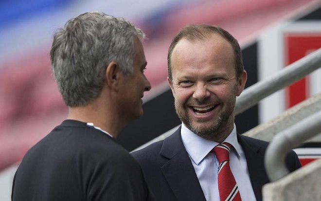 Mourinho hành xử đầy quân tử, dùng chiến thắng để bảo vệ lãnh đạo M.U