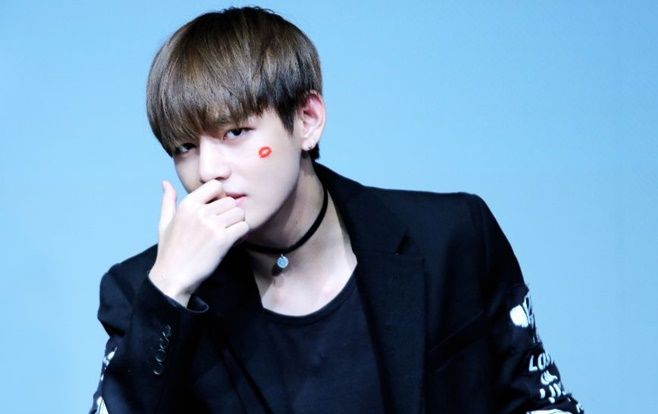 Không ai khác, V (BTS) chính là thần tượng 'bậc thầy'… tia camera fansite