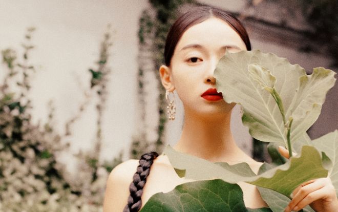 “Ngụy Anh Lạc” Ngô Cẩn Ngôn đẹp xuất thần sau khi bị tố mắc bệnh ngôi sao