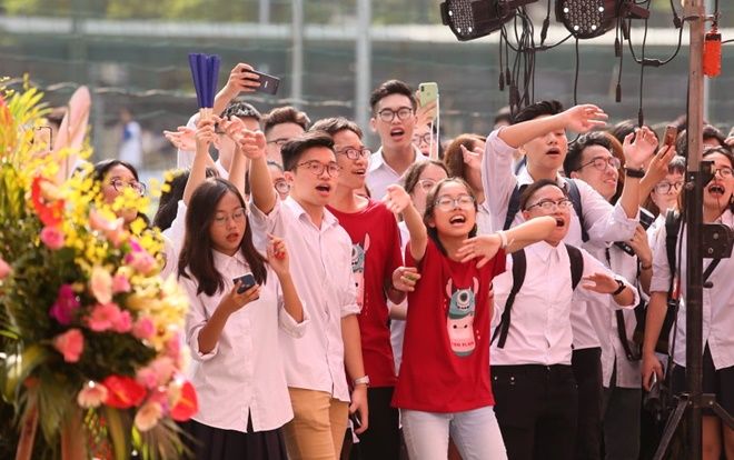 9x cuối cùng đã hết thời học sinh, lễ khai giảng năm nay chỉ toàn thế hệ Z và đây là sự khác biệt