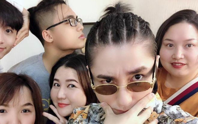 Sơn Tùng lại khiến fan 'nháo nhác' với mái tóc tết cực chất