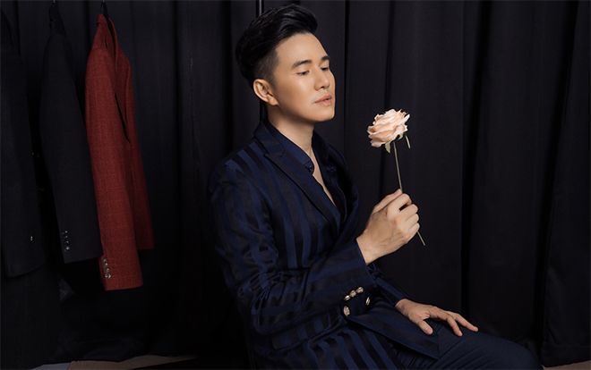 Mặc vest mà muốn 'hạ cả trai lẫn gái' hãy xem cách của MC Vũ Mạnh Cường