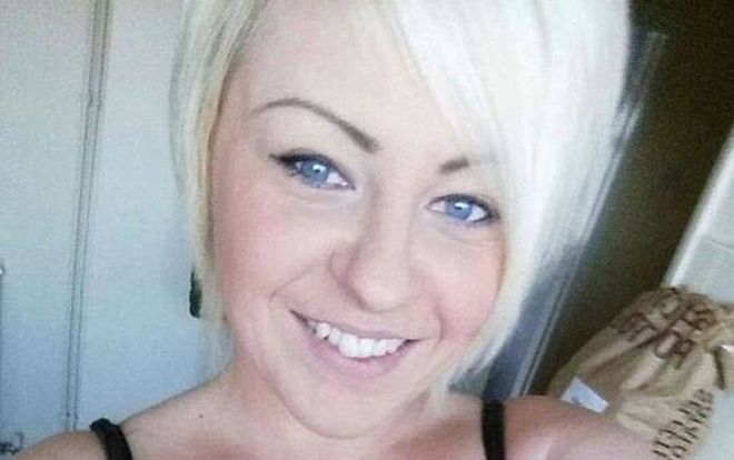 Bé gái 3 tuổi sống sót bên thi thể mẹ suốt 4 ngày