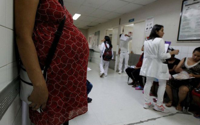 Bị gã thợ xây sàm sỡ, vợ bầu 7 tháng uất ức kể cho chồng, nào ngờ chồng không bênh còn nói một câu đau cứa lòng