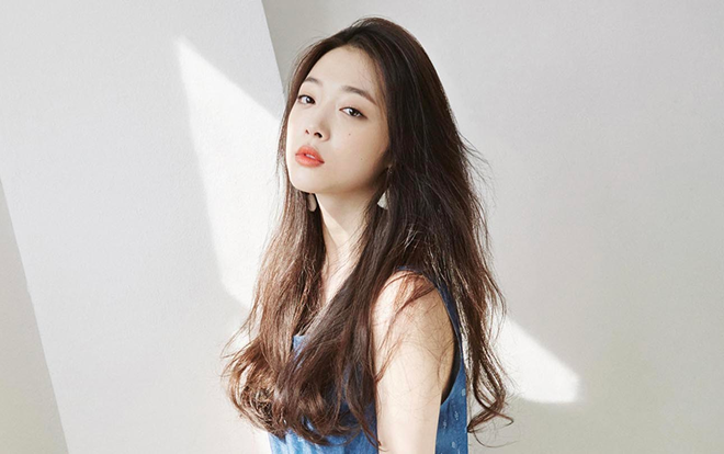 Sulli kỷ niệm năm thứ 13 hoạt động nghệ thuật