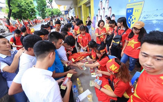 Phạt người tổ chức bán vé ’chui’ ở sân vận động Hàng Đẫy 30 triệu đồng vì vi phạm bản quyền Asiad