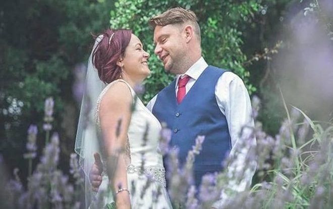 Cô dâu hốt hoảng khi phát hiện chú rể đột tử ngay đêm tân hôn