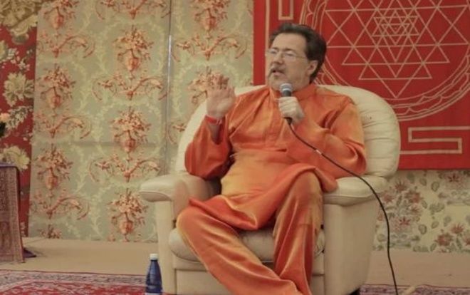 Bên trong trường yoga nổi tiếng thế giới là tấn công tình dục, tẩy não?