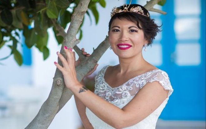 Bị hôn phu cự tuyệt, cô gái bỏ 700 triệu tự cưới chính mình