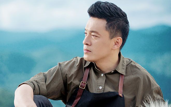 Fan 'ngã ngửa' nhận ra sự thật: A2 Lam Trường manly và phong độ nhưng chuyên… dùng ké mặt nạ với bà xã