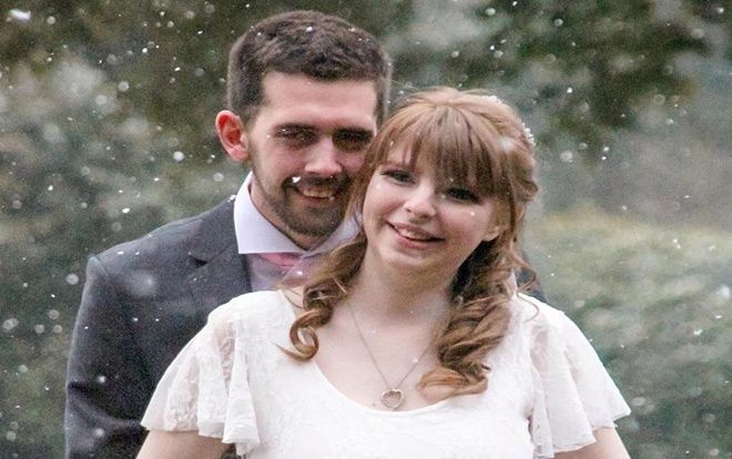 Dành cả đêm tân hôn trong bệnh viện, cặp đôi quyết cưới 'tập 2'