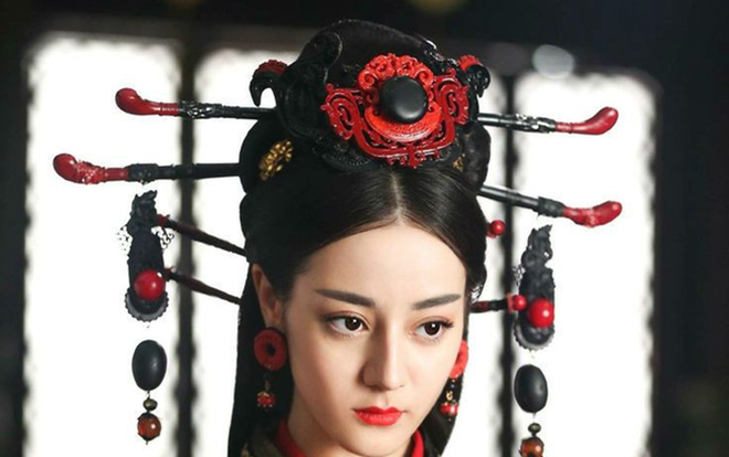 Hoàng Quý phi đầu tiên trong lịch sử Trung Hoa: Từ nhũ mẫu hơn vua 19 tuổi đến phi tần độc ác giết hại hoàng nhi nhưng vẫn đắc sủng