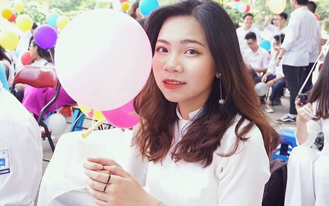 Tân Thủ khoa Học viện Báo chí & Tuyên truyền chia sẻ chuyện 3 năm đi học muộn, dốc sức ôn luyện ở giai đoạn cuối để về đích thành công