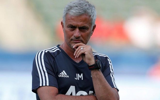 Jose Mourinho nên sớm rời M.U!