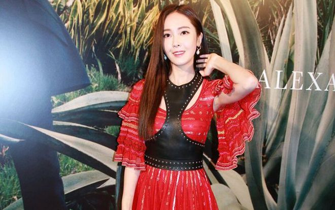 Fan bàng hoàng khi Jessica Jung liên tục lọt list 'thảm họa thời trang'