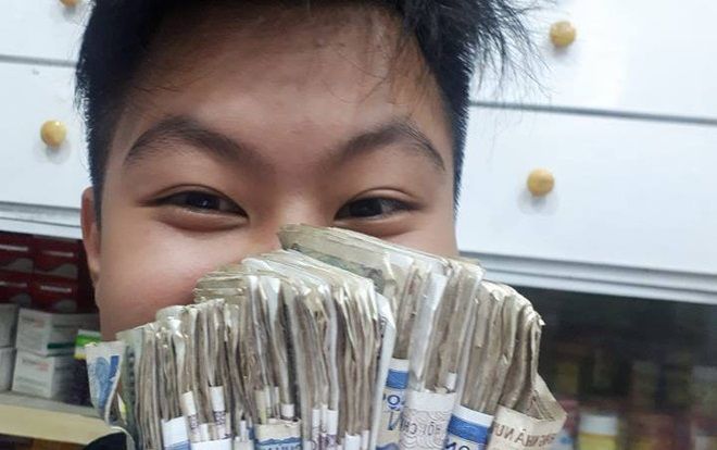 Màn 'gọi vốn' chỉ cần 'mặt dày' của nam sinh: Thu về 1 triệu đồng nhờ xin 1.000 bạn học mỗi người 1k