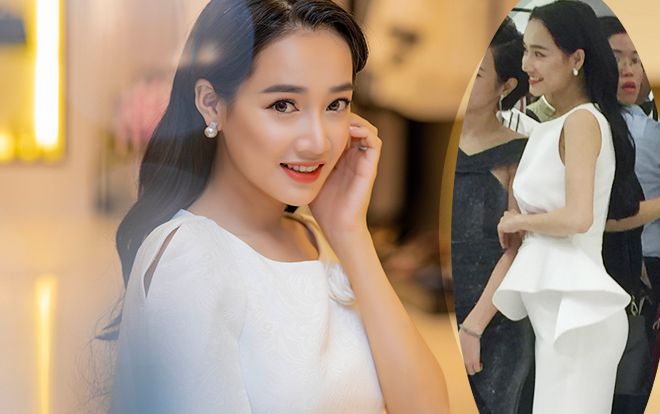 Đi sự kiện tại Hà Nội, Nhã Phương mặc kín như bưng nhưng lại lộ bụng to bất thường