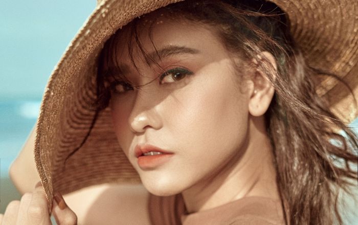 Trương Quỳnh Anh sẵn sàng trở lại với âm nhạc, tung bộ ảnh 'trông mòn con mắt' trước thềm tái xuất