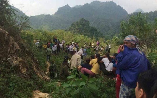 Bàng hoàng phát hiện thi thể nam giới phân huỷ dưới đèo Thung Khe