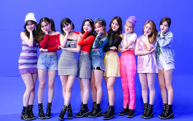 Tin vui: TWICE đã có MV đầu tiên đạt 400 triệu views, thời gian 'cán mốc' con số này là…