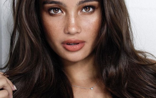 Mê mẩn style 'chất như nước cất' của 4 chân dài Châu Á hiếm hoi diễn show Victoria's Secret 2018