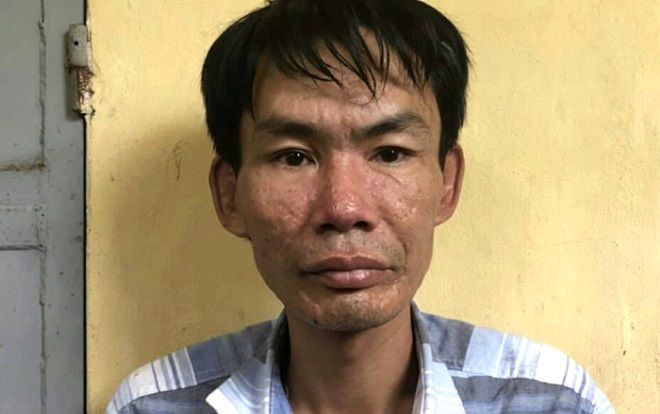 Khởi tố đối tượng cầm dao đuổi đánh công an khi bị mời về trụ sở làm việc