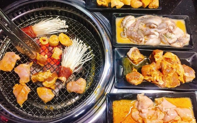 Mát trời, các cựu nhân viên quây quần kể chuyện sự thật về các nhà hàng, quán ăn khiến dân tình khiếp vía