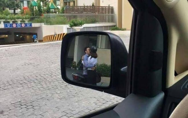 Muốn lùi xe gấp nhưng lại gặp cặp đôi đang ôm hôn mùi mẫn, tài xế lên mạng xin cao kiến và đây là giải pháp của dân mạng