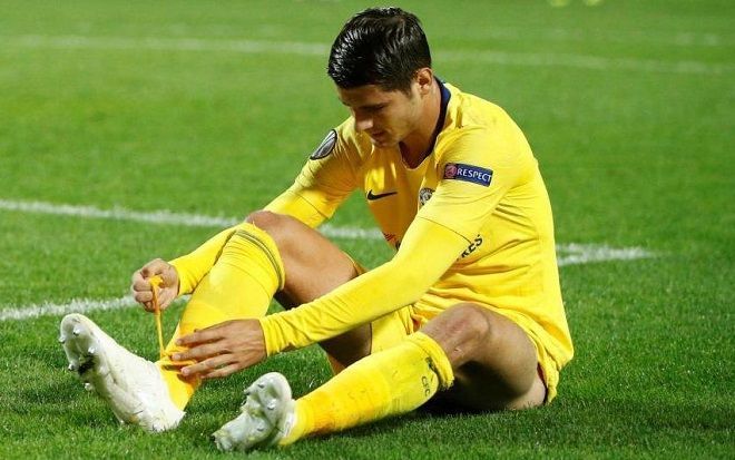 'Chân gỗ' Morata vẫn là nỗi ô nhục trên hàng công Chelsea