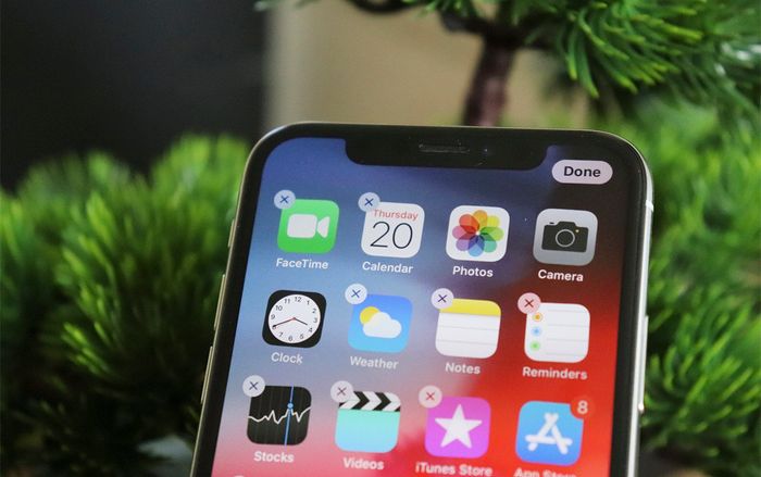 Khó chịu vì iOS 12 có nhiều app cài sẵn, bạn có thể xoá nó đi dễ dàng