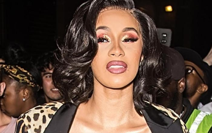 Sắp có nhạc mới để nghe rồi đây: Cardi B thức thâu đêm thu âm để hát về… Nicki Minaj!