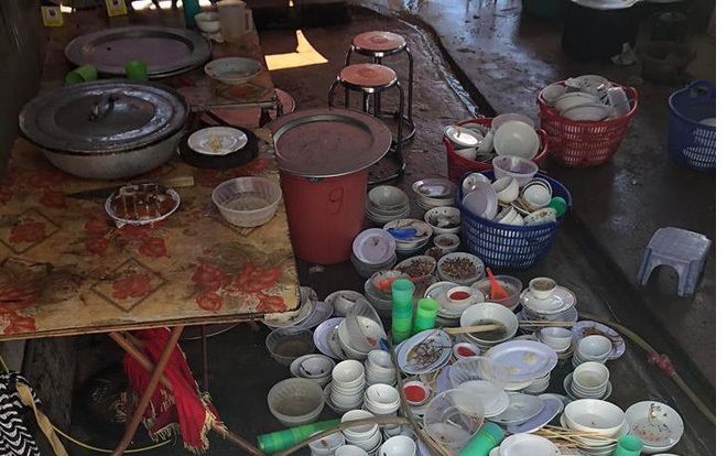 Cô gái muốn 'nghỉ lấy chồng luôn' vì phải rửa đống bát đĩa cao hơn núi khi về nhà người yêu ăn giỗ