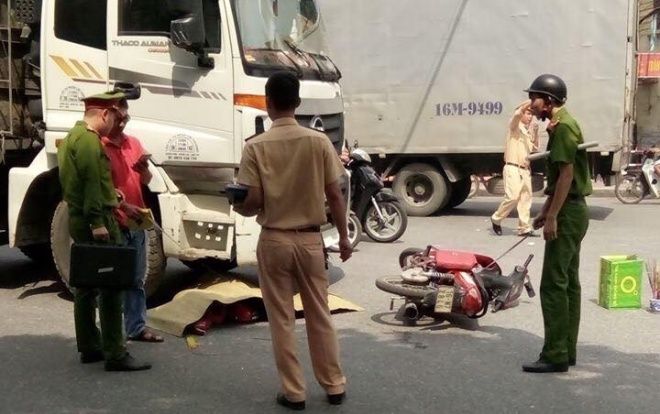 Nữ sinh trường y bị xe tải tông tử vong thương tâm