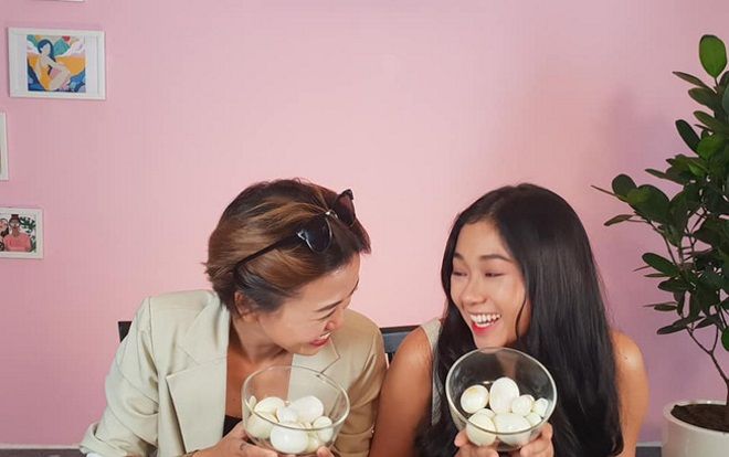 Dân mạng lùng sục thông tin 2 cô gái bất ngờ nảy sinh tình cảm với nhau khi tham gia show tìm kiếm bạn trai