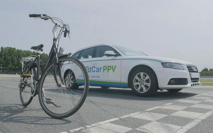 Xe ô tô lai xe đạp có thể giúp người lái đốt calo và giảm béo