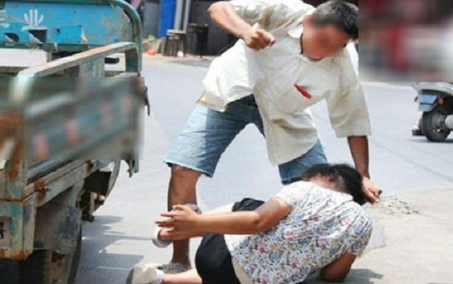 Đòi chia đất, nam thanh niên bị cha ruột dùng tuýp sắt đánh tử vong