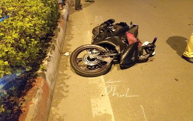 Băng qua đại lộ đẹp nhất Sài Gòn, cụ bà 72 tuổi bị xe máy tông tử vong