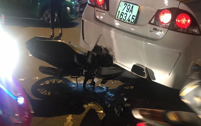 Đường Trường Chinh tê liệt nhiều giờ sau va chạm liên hoàn giữa ô tô và 2 xe máy