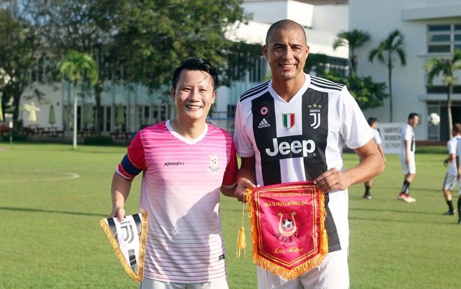 David Trezeguet lập công, đội của Hoàng Bách thua đầy kịch tính